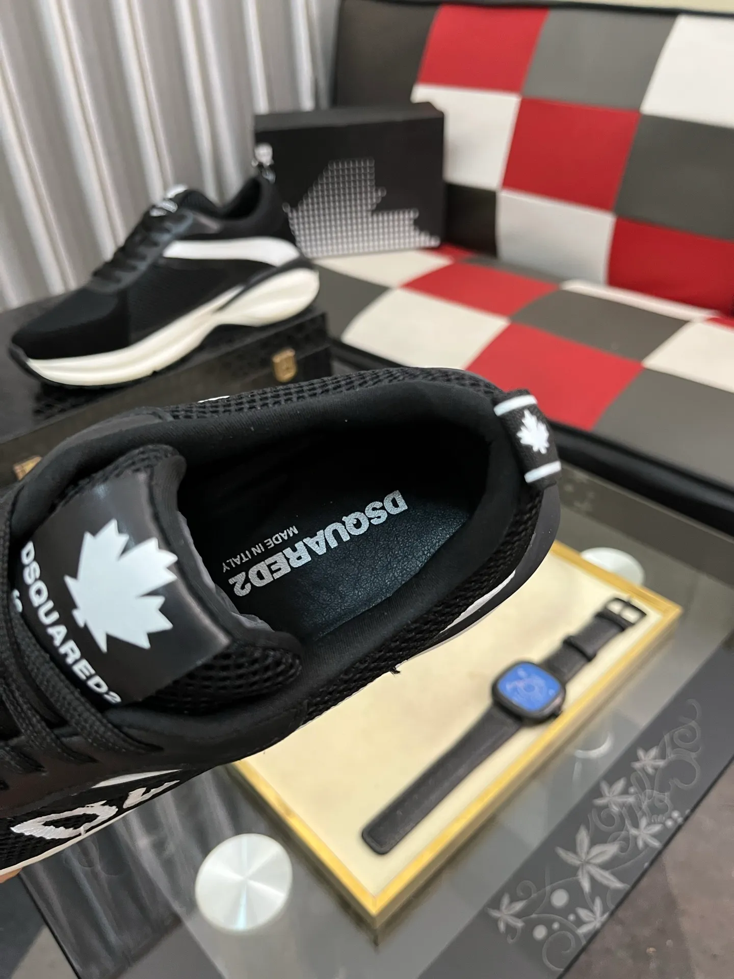 Men's shoes 💰480⌚️⌚️DG's latest popular casual shoes 🔥🔥, the tongue has the brand's iconic details, and the combination of silk cowhide and cow suede enhances the style. Fashionable and versatile, it can complement any look. Create an exquisite design with unique dynamic vitality and modern atmosphere, showing modern elegance. Size: 36-464️⃣colors available